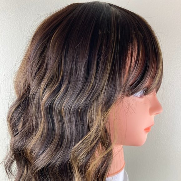 Brown Wig With Blonde Highlight - Picture 8 of 9